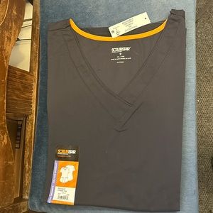 Scrubstar Scrub Top NWT